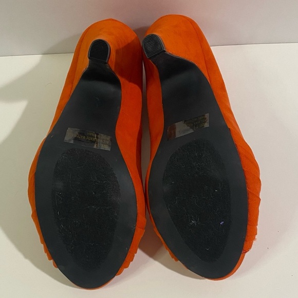 Qupid Women's 7.5 & 7 Orange Heels - Picture 6 of 8